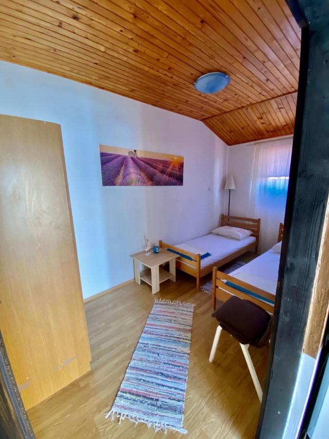 Apartmani Ines Marina Zewnętrze zdjęcie