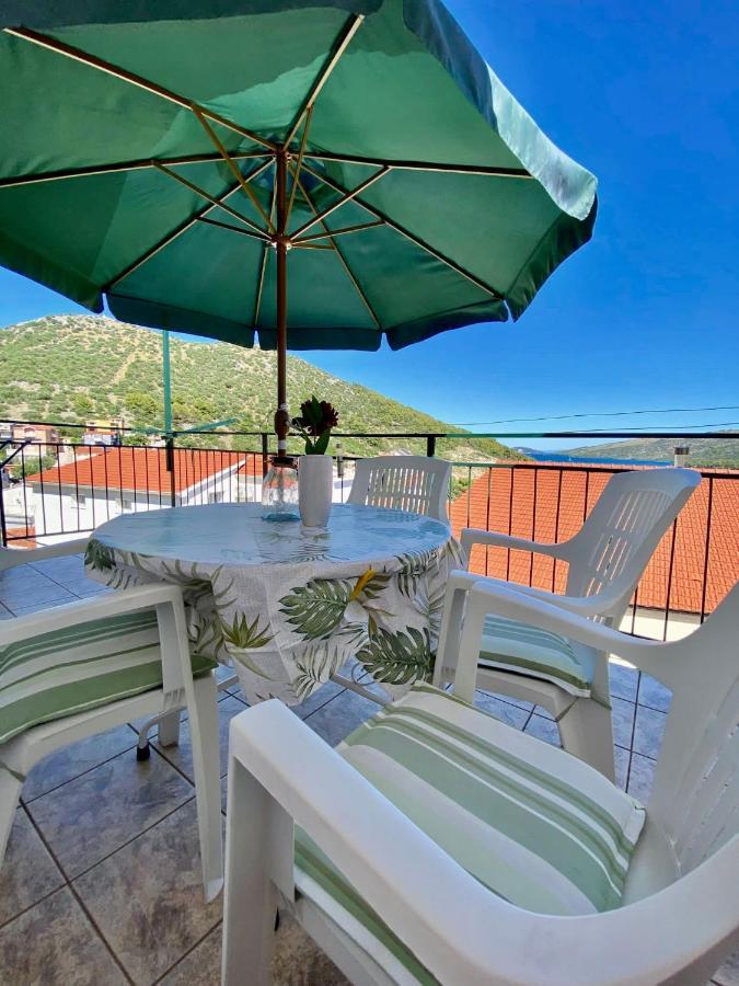 Apartmani Ines Marina Zewnętrze zdjęcie