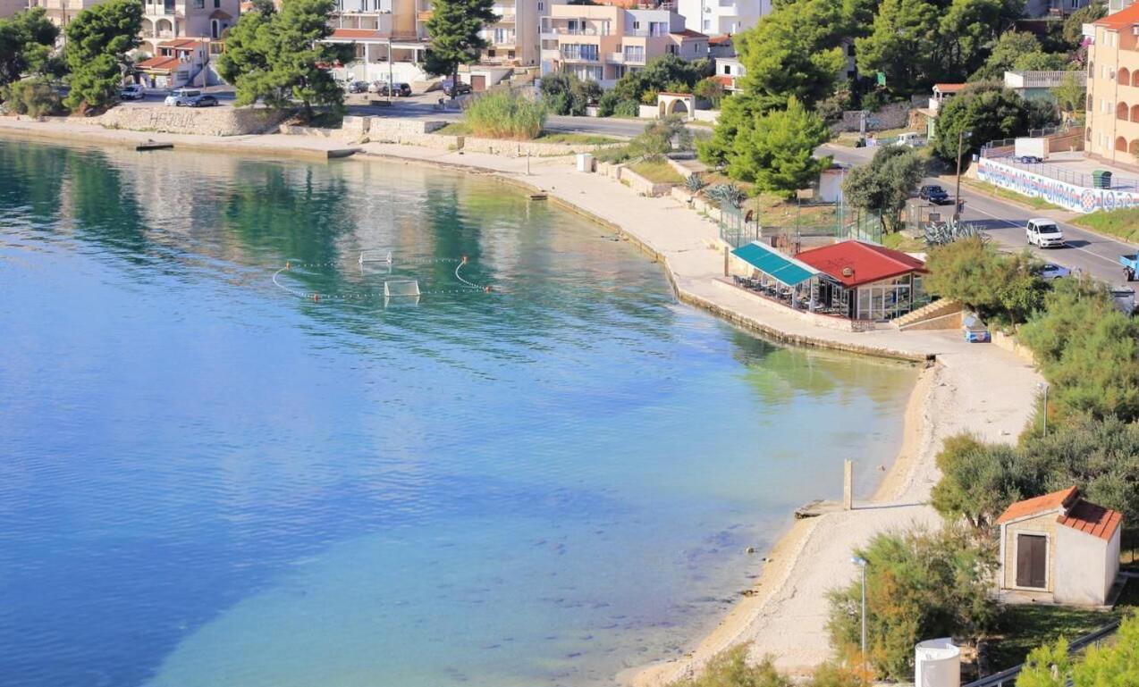 Apartmani Ines Marina Zewnętrze zdjęcie