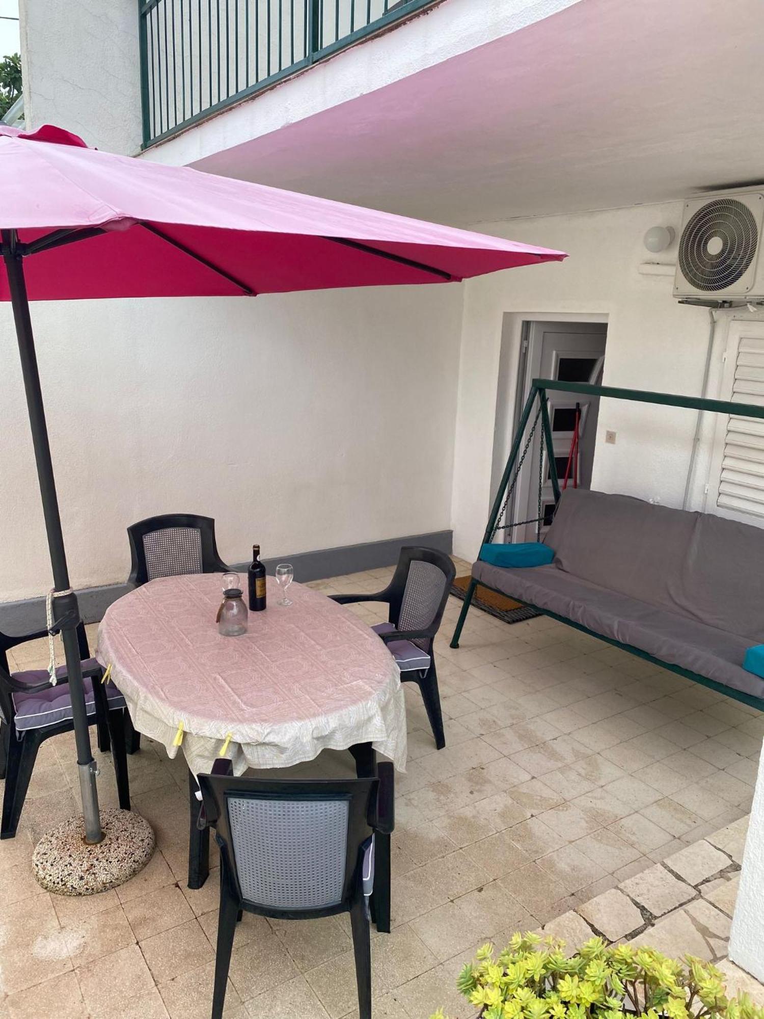 Apartmani Ines Marina Zewnętrze zdjęcie