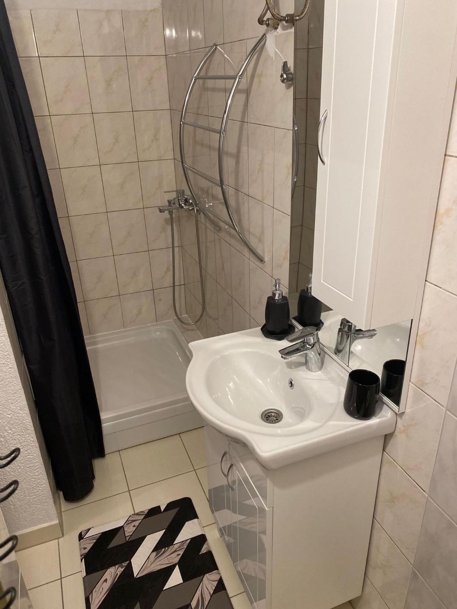 Apartmani Ines Marina Zewnętrze zdjęcie